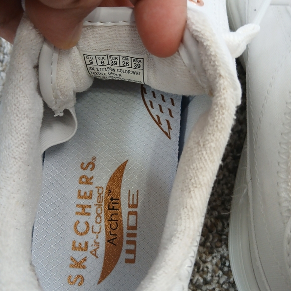 Skechers Women's White Sneakers Size 9 - Picture 10 of 13